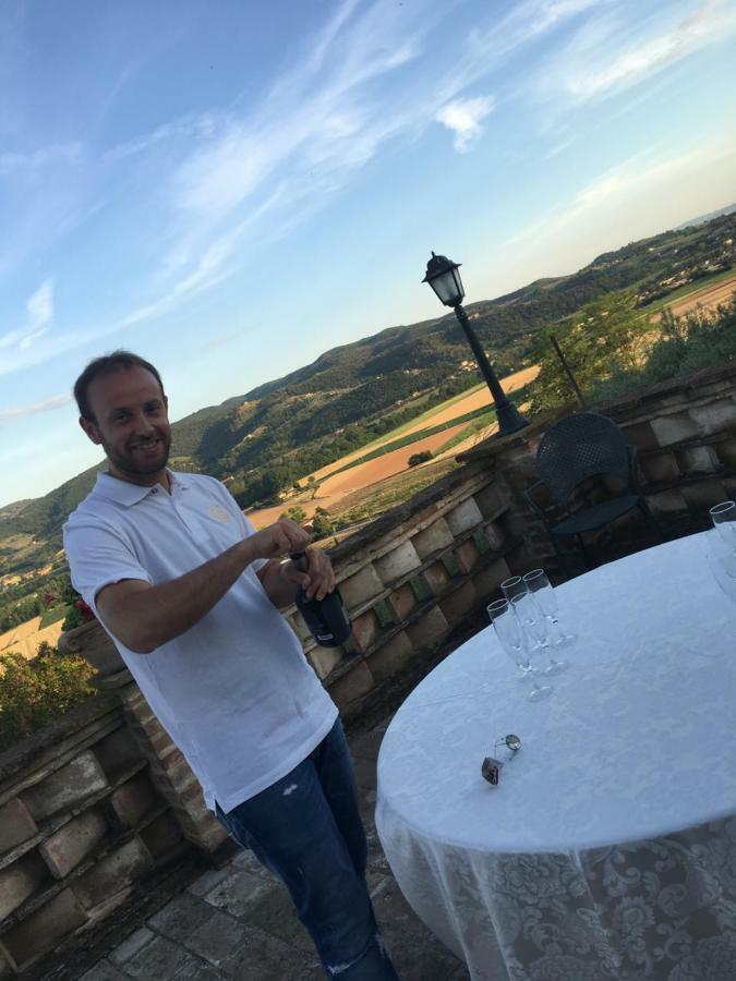 Agriturismo Wine Casale Villa Chiara Torgiano Exteriör bild